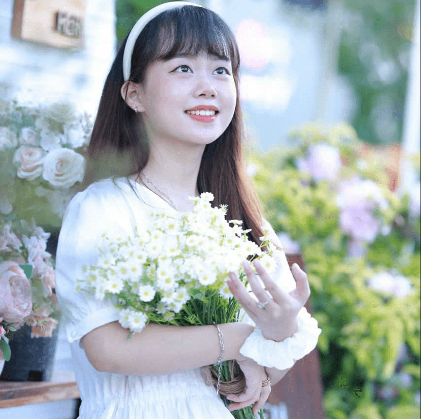Kim Ngọc - Sinh Viên Sư Phạm Tiếng Anh