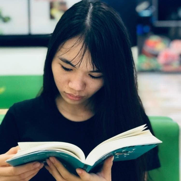 Cô giáo Vương Thị Hoa - 9.0 IELTS listening